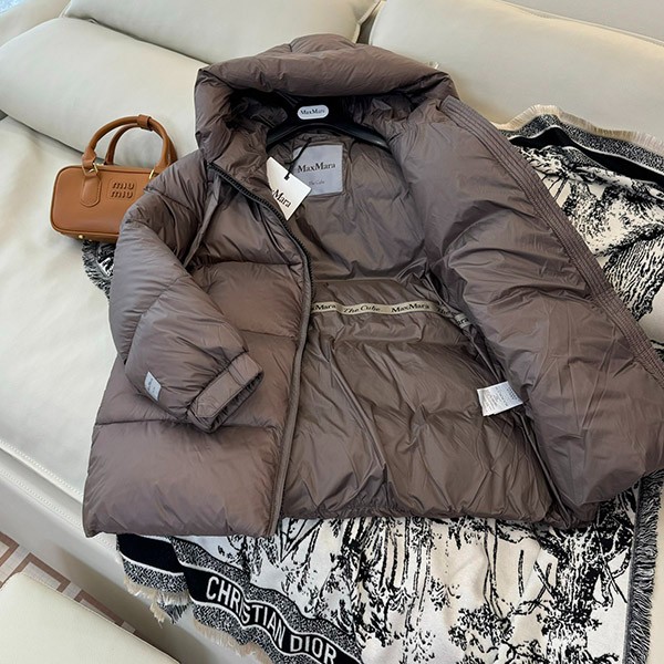 新デザイン マックスマーラ テクニカル ダウンジャケット コピー maq92266